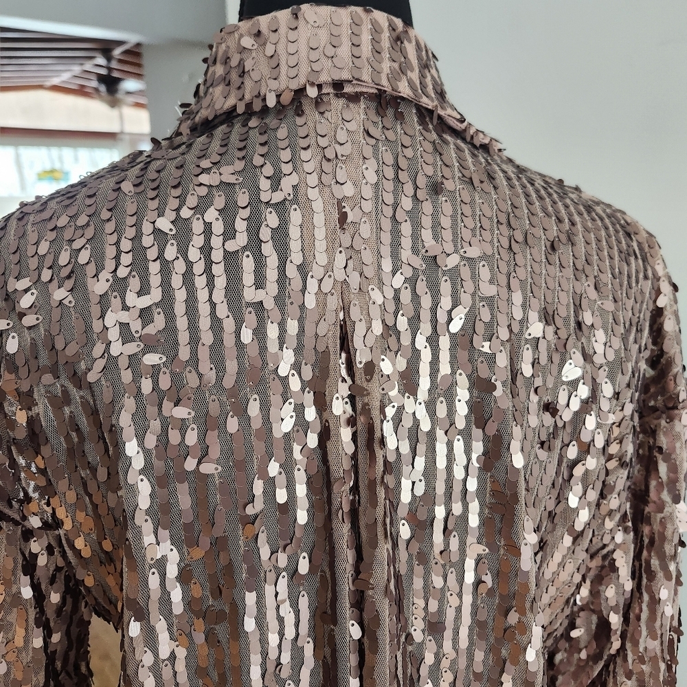 ONTWELFTH Elegant Sequin Duster in Gold - Picture 4 of 5